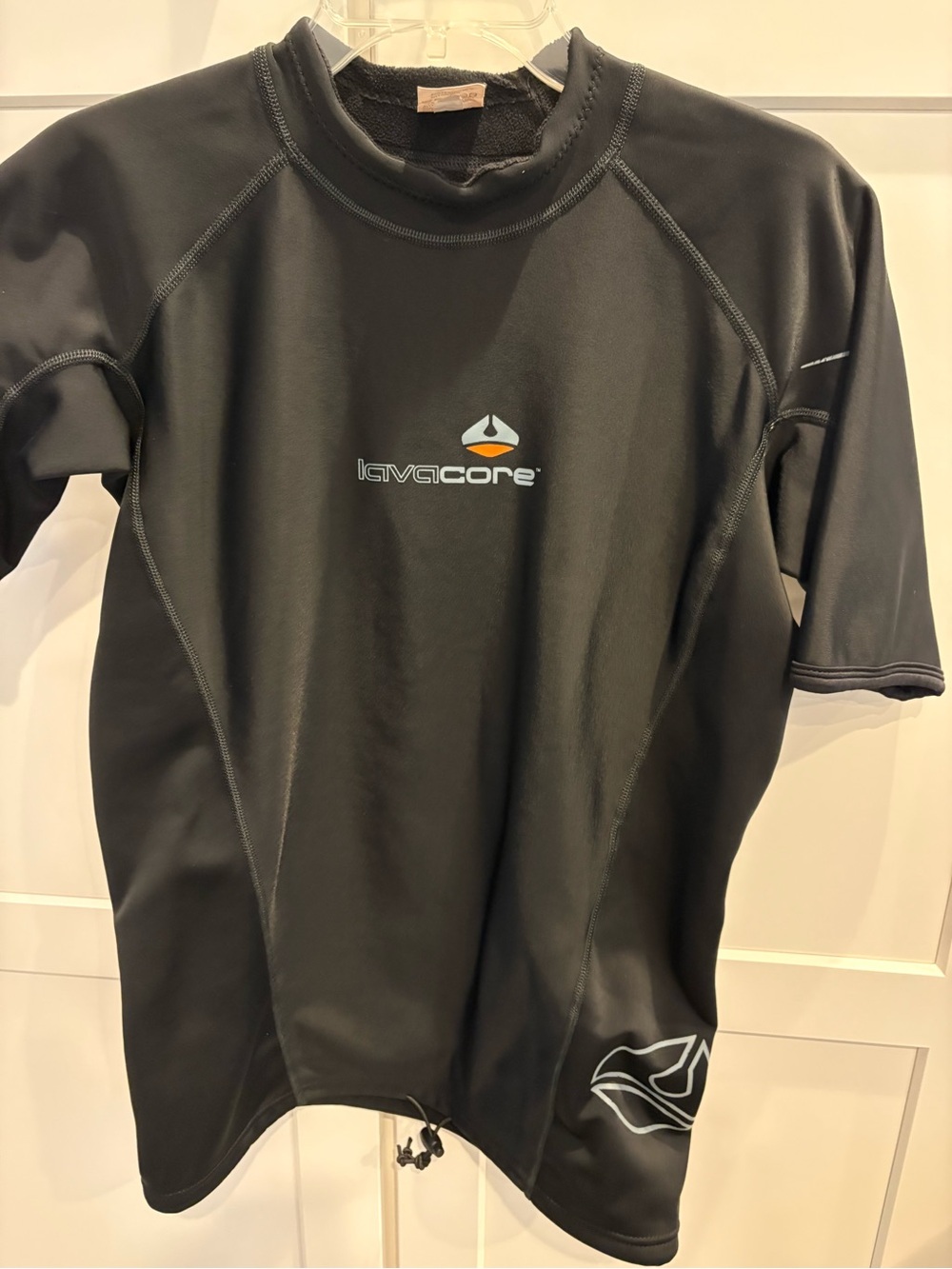 Lavacore | Men's Black Short-Sleeve Rash Guard Size M. Lined for warmth.